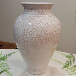 Vaso in ceramica decorazione ricamo