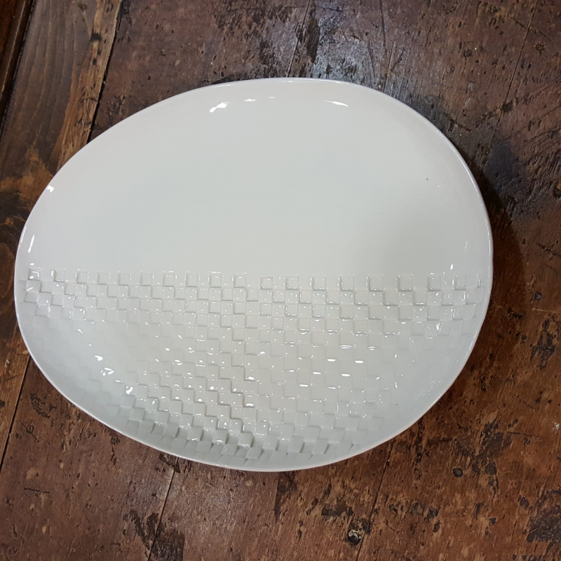 Plate oval in white porcelain imprint checkers Stamperia Bertozzi