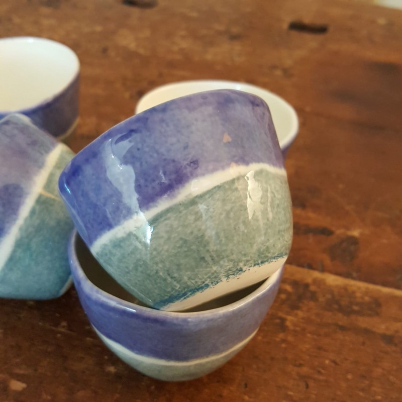 Double-band porcelain coffee cups in blue