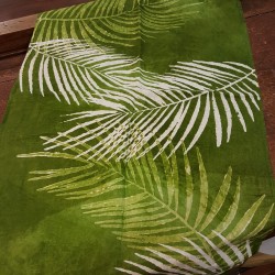 Green Table Runner in pure crumpled linen Palma Riserva Collection