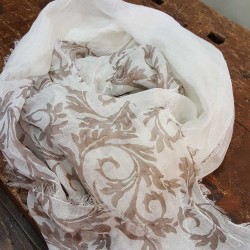 Foulard in seta e lino collezione acanto Bertozzi