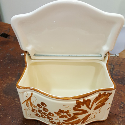 Container in Ceramic for Salt