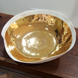 Marriage Porcelain bowl covered with gold leaf