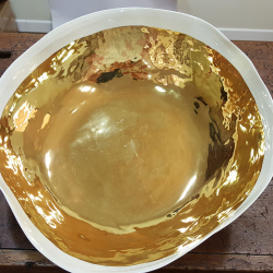 Marriage Porcelain bowl covered with gold leaf