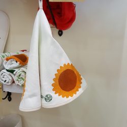 Round dish dryer towel with sunflower print