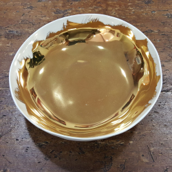 Bowl in porcellana spennellata oro