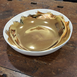 Bowl in porcellana spennellata oro