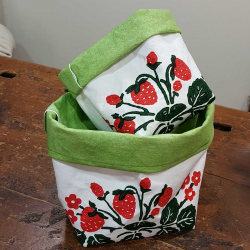 Bread basket strawberries decoration